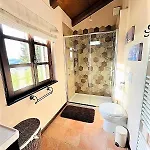 Panoramic Stone - Slow Living In The Piedmontese Hazelnut Hills Ferienhaus