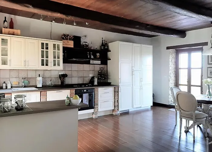 Panoramic Stone - Slow Living In The Piedmontese Hazelnut Hills بيت للعطل Cravanzana