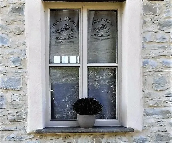 Panoramic Stone - Slow Living In The Piedmontese Hazelnut Hills * Cravanzana