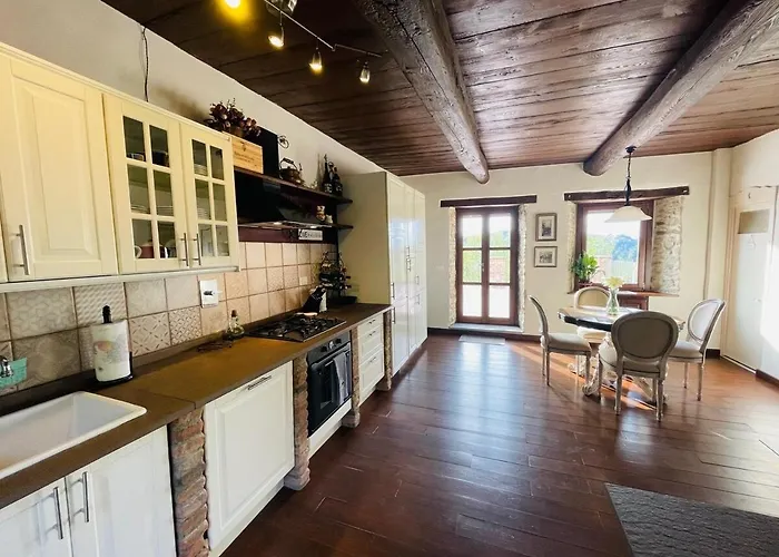 بيت للعطل Panoramic Stone - Slow Living In The Piedmontese Hazelnut Hills